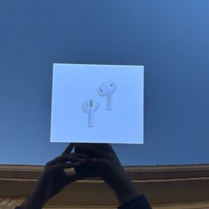 Apple White Wireless Earbuds